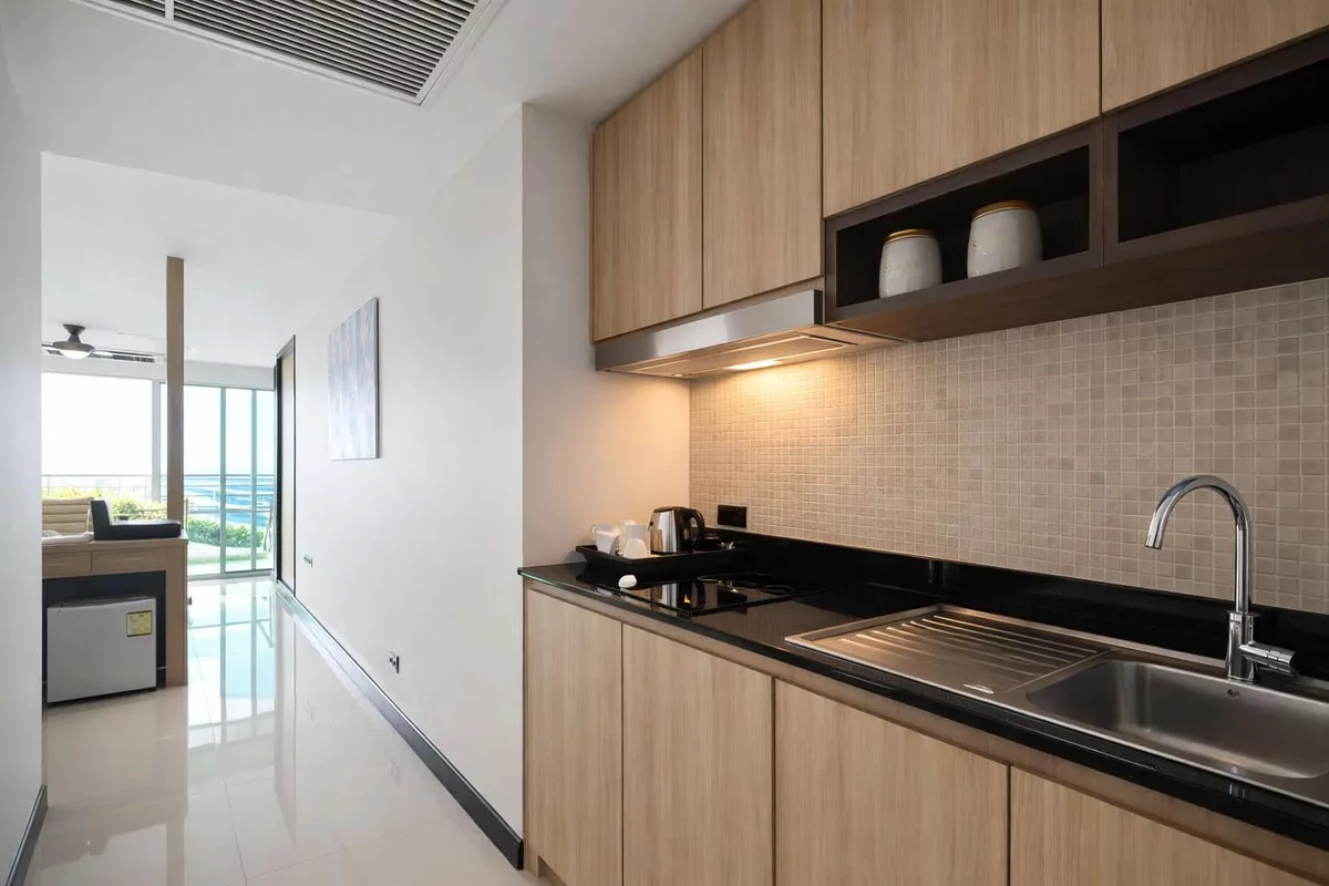 The kitchenette in a Santosa sea-view room