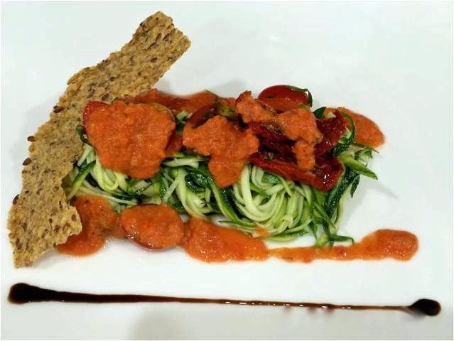 Raw Spaghetti with Tomato Sauce Recipe