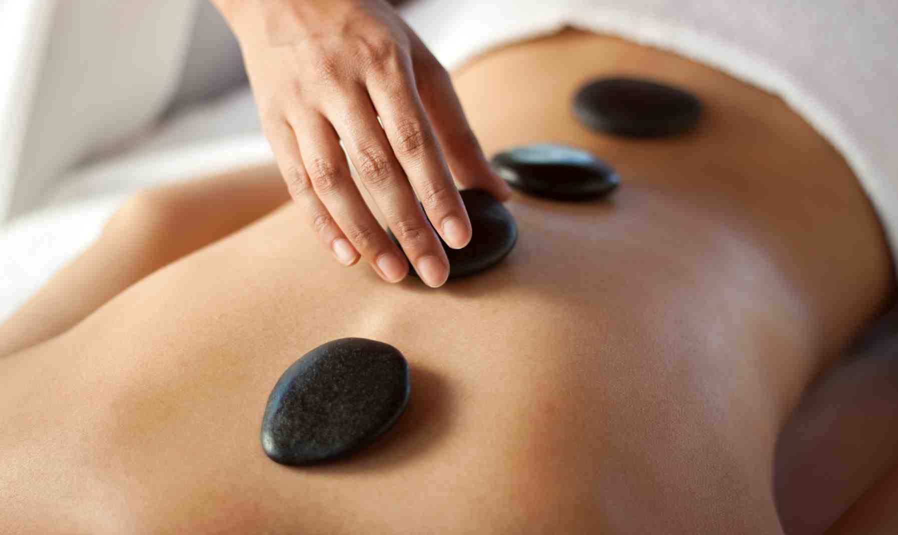 Hot-Stone-Massage-Kelowna