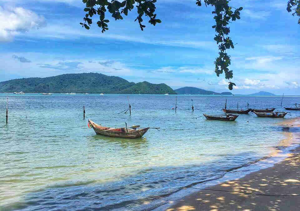 The Incredible Benefits of Walking on the Beach