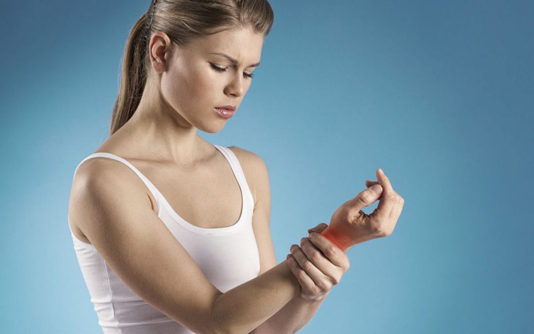 Santosa Detox Wellness Spa Phuket Women Hurts Wrist Inflammation