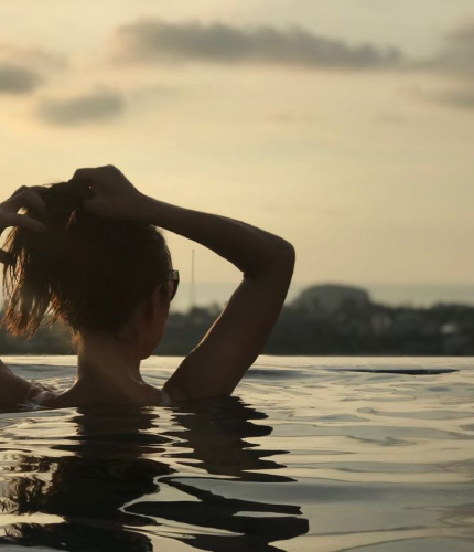 santosa-detox-wellness-center-women-in-pool-with-seaview Santosa Detox Wellness Center Women In Pool With Seaview